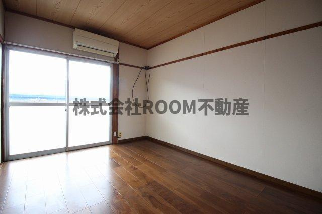 コーポ千恵の居間・リビング|ゆったりとした居間です