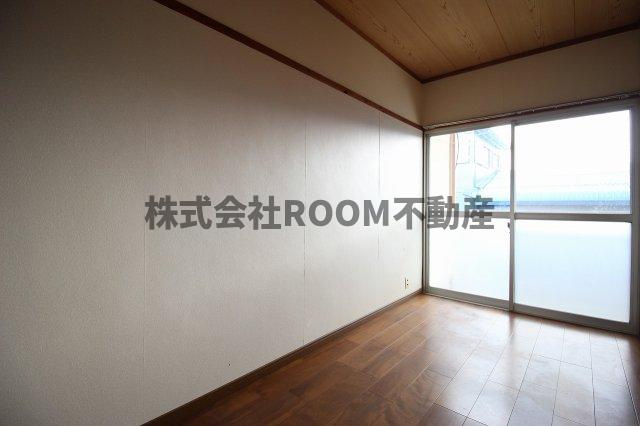 コーポ千恵の洋室|スタンダードな洋室です