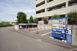 【駐車場】