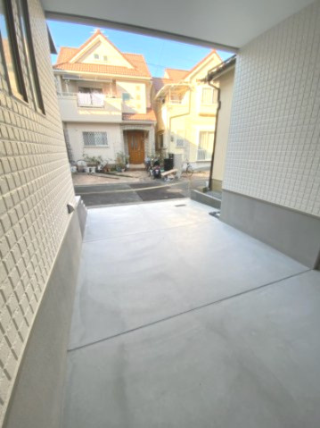 サン・タウン私部４丁目の駐車場|■車庫も広いですよ♪♪