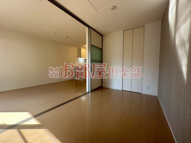 アリス京町壱番館の洋室|ゆったりした洋室です