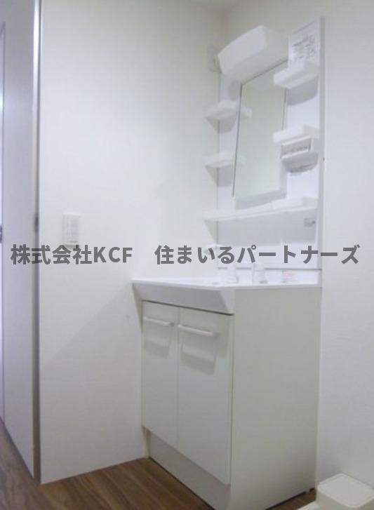 Cassaカッサの洗面所|明るい洗面所です
