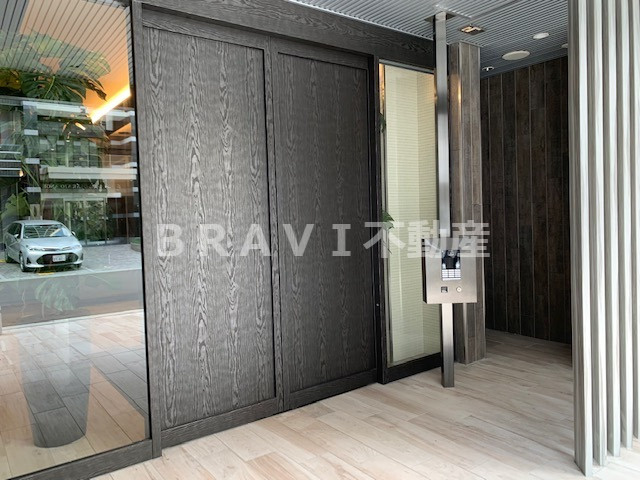 TAT LYON TIMBER TOWN（タットリヨンティンバータウン） BRAVI不動産のエントランス|【TAT LYON THMBER TOWN（タットリヨンティンバータウン）】建物の内部です