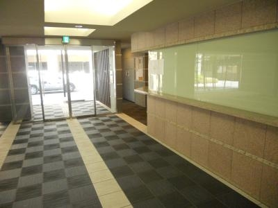 エステムプラザ京都河原町通のエントランス