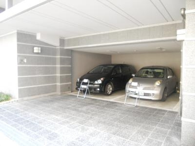 エステムプラザ京都河原町通の駐車場