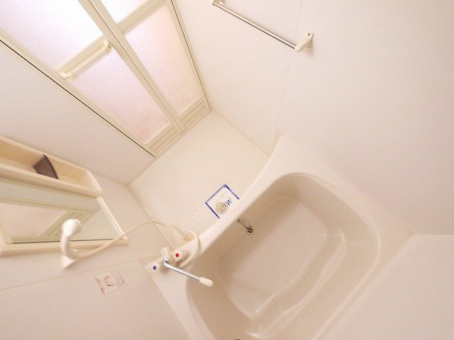 アネックスグリーンガーデンの浴室|落ち着いた空間のお風呂です