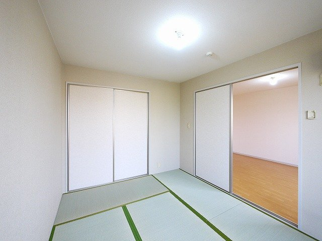 アネックスグリーンガーデンの和室|ゆったりとくつろげる和室です