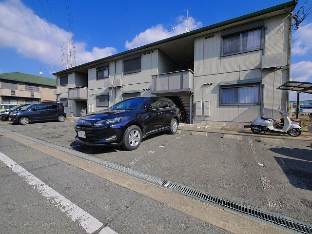 アネックスグリーンガーデンの駐車場|カースペースがあります