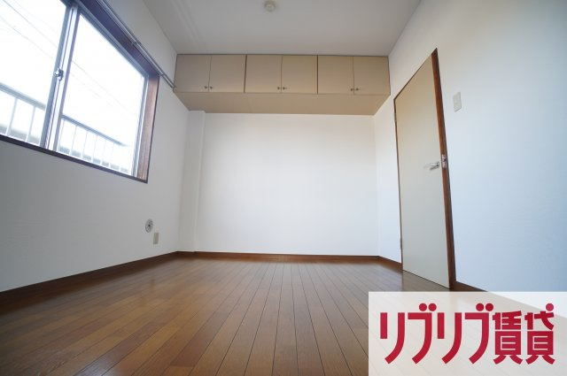 サンウイング稲荷町の洋室