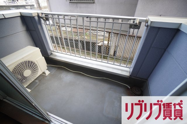 サンウイング稲荷町のバルコニー