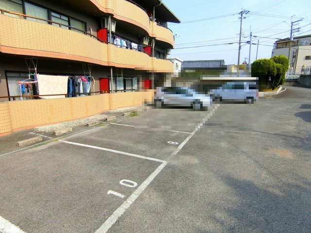 702泉ヶ丘の駐車場