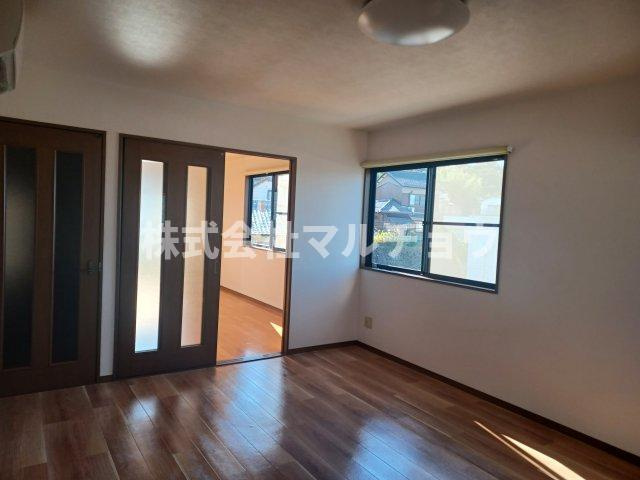 ハイツなきりの居間・リビング|使いやすいリビングです