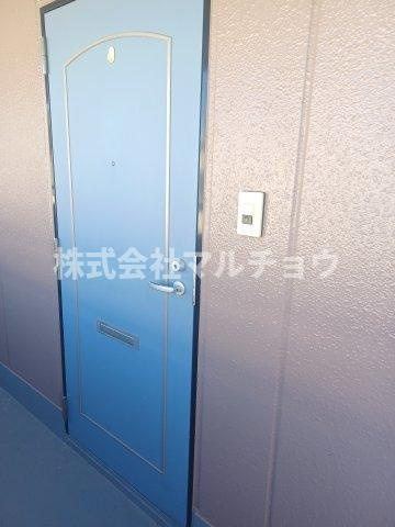 ハイツなきりの玄関|明るい玄関です