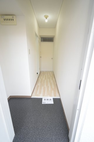 メビウス八阪の玄関