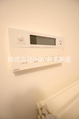 Still上東の寝室|広くて明るい寝室