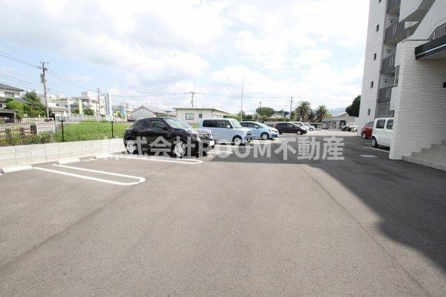 Still上東の駐車場|駐車スペースもあります