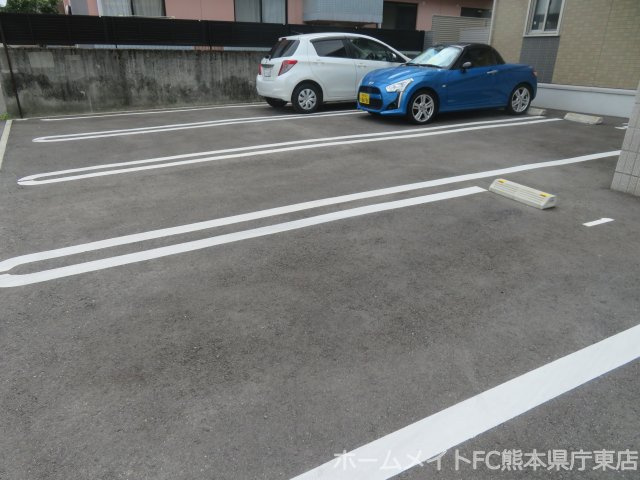 熊本市中央区内坪井町のアパートの駐車場