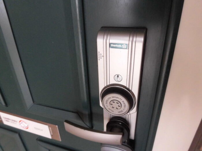 トータスモア参番館の玄関