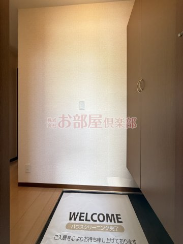 トータスモア参番館の玄関|明るい玄関です