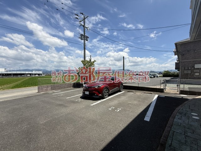 トータスモア参番館の駐車場|駐車場があるので、車を買う予定の方も安心です