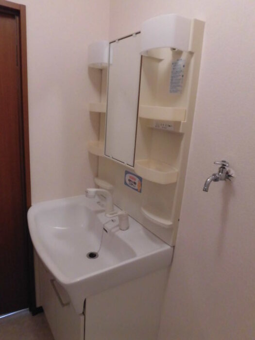 トータスモア参番館の洗面所|コンパクトで使いやすい洗面所