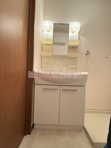 トータスモア参番館の洗面所|広い洗面スペース