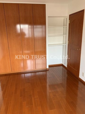 リーガル西天満Ⅱの洋室|明るい洋室です