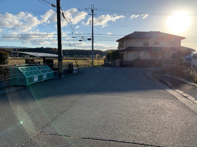 三田市桑原　土地の前面道路含む現地写真