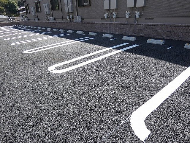 サンビレッジ 壱番館の駐車場