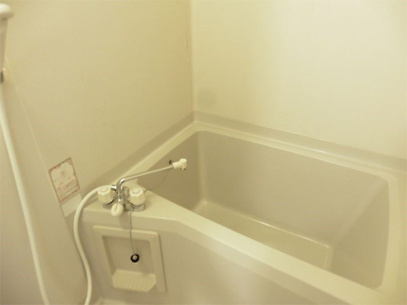 フレグランス野中【10,000円キャッシュバック対象物件】の浴室|コンパクトで使いやすいお風呂です