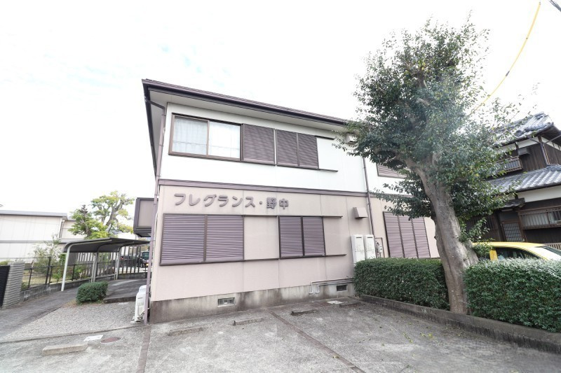 フレグランス野中【10,000円キャッシュバック対象物件】の駐車場