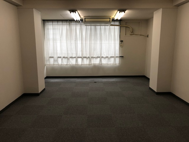 紅雪神田錦町ビルの内装