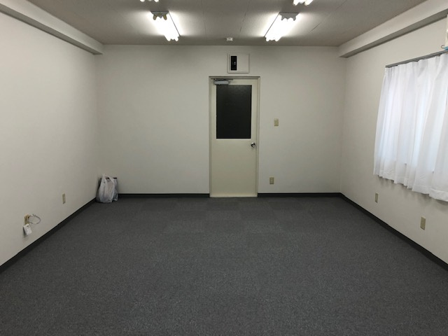 紅雪神田錦町ビルの内装