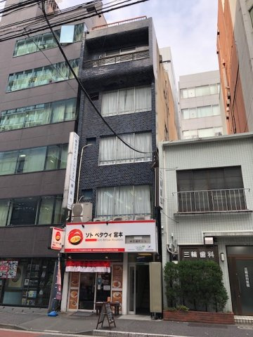 紅雪神田錦町ビルの外観