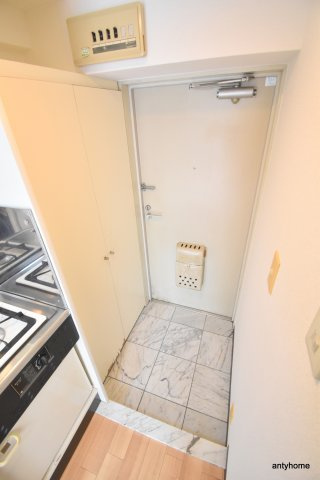 朝日プラザ新大阪アネックス　仲介手数料無料の玄関