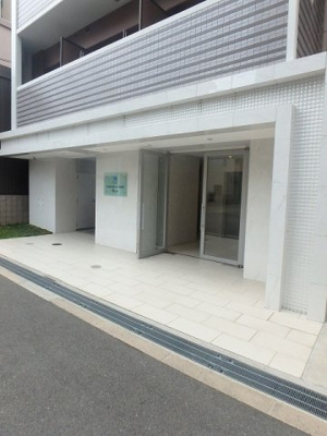 【エントランス】 | パークヒルズ弁天町Reve