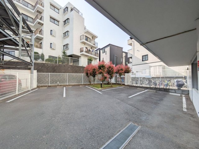 リブイルの駐車場|駐車場
