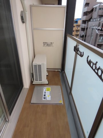 エグゼ新大阪南のバルコニー