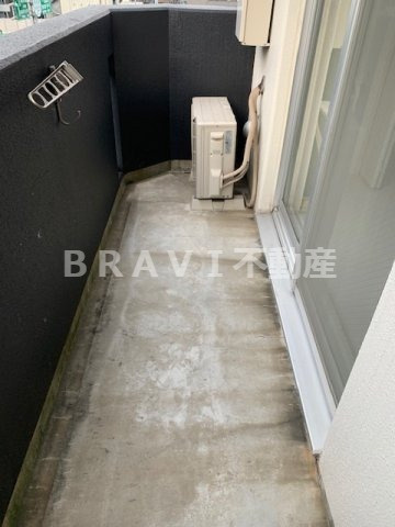 ブリリアントコート農人橋　BRAVI不動産のバルコニー|【ブリリアントコート農人橋】バルコニーからの眺めを楽しみながら食事をしませんか