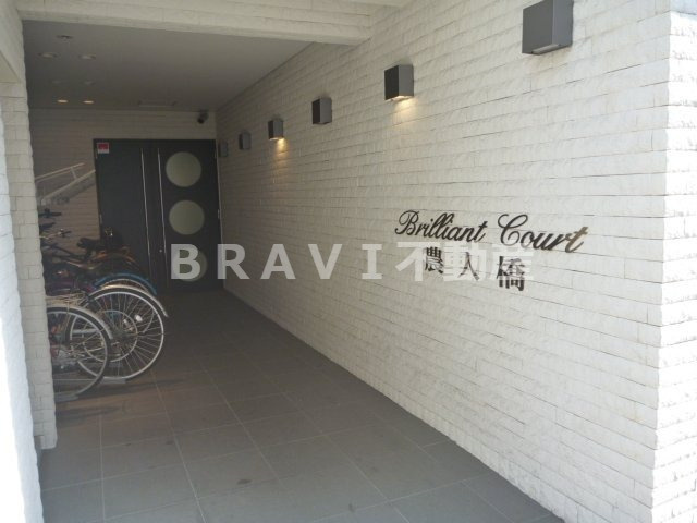 ブリリアントコート農人橋　BRAVI不動産のエントランス|【ブリリアントコート農人橋】ゆとりのあるエントランスです