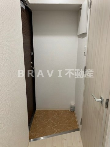 ブリリアントコート農人橋　BRAVI不動産の玄関|【ブリリアントコート農人橋】きれいな玄関です