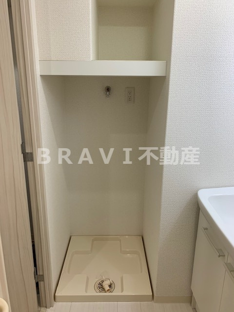 ブリリアントコート農人橋　BRAVI不動産の洗面所|【ブリリアントコート農人橋】洗濯機置き場