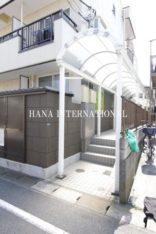 バウ浦安のエントランス