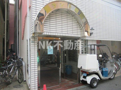 【エントランス】 | ランド雅（布施賃貸） | 毎日通るエントランスはこのようになっています