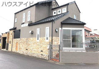 【外観】 | 各務原市那加　中古住宅　最寄りの駅まで徒歩9分　即入居可　南西角地　日当り良好です。