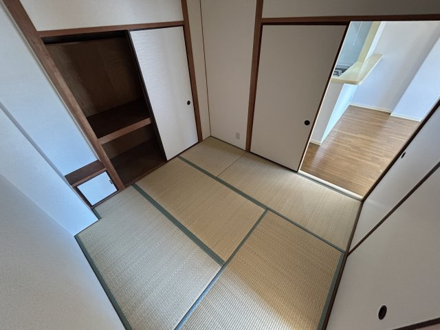 ロイヤルメゾン富士の和室|4.5畳