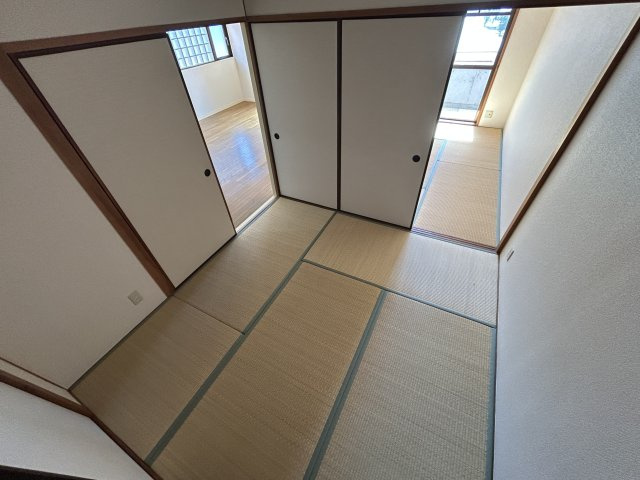 ロイヤルメゾン富士の和室|4.5畳