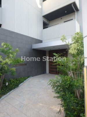 【エントランス】 | LEGESTA大阪レジデンス