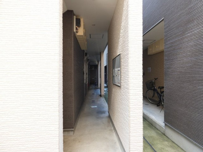 【エントランス】 | ロイヤルクレスト八熊