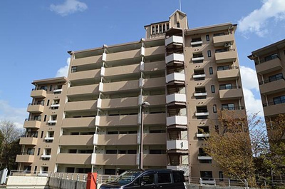 【外観】 | 箕面東コーポラス | 【現地写真】 鉄筋コンクリート造9階建て♪ 総戸数219戸♪